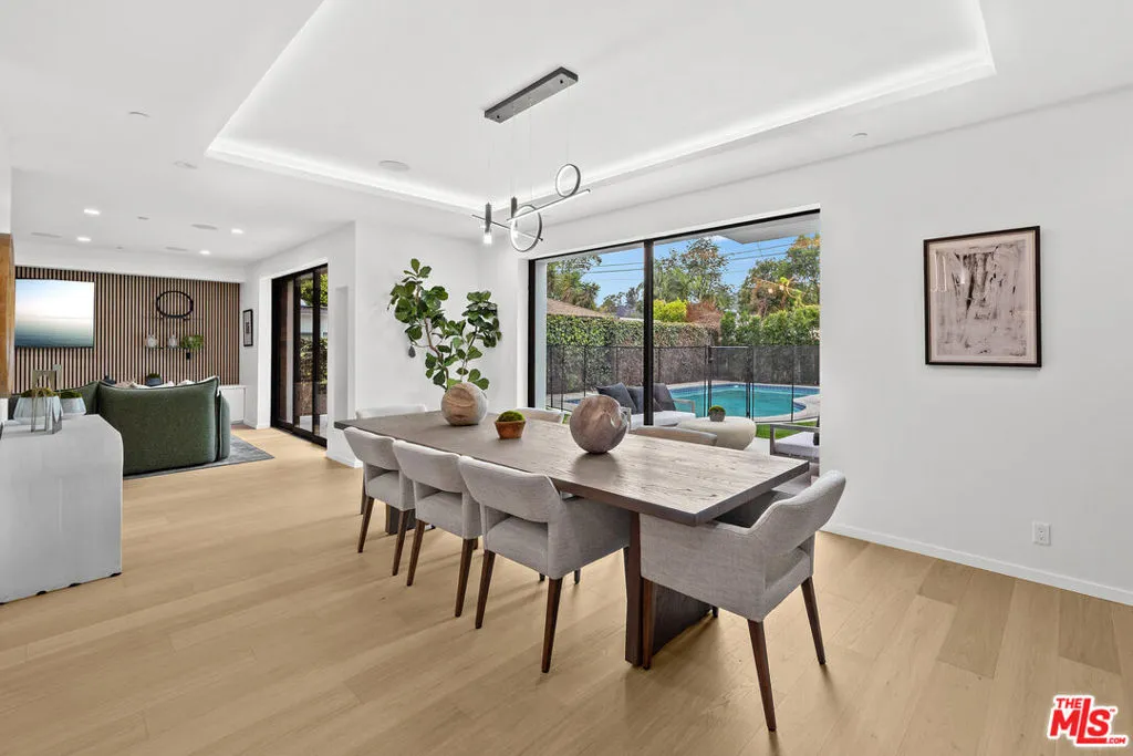 2631 Castle Heights Place, Los Angeles, California 90034 home-pic-5